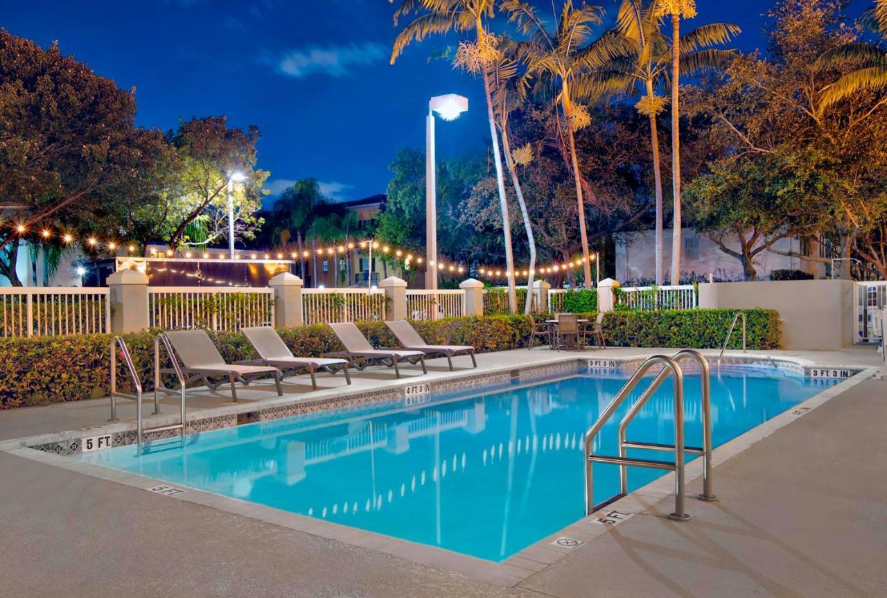 Hampton Inn Ft Lauderdale Airport North Cruise Port Fort Lauderdale Eksteriør billede